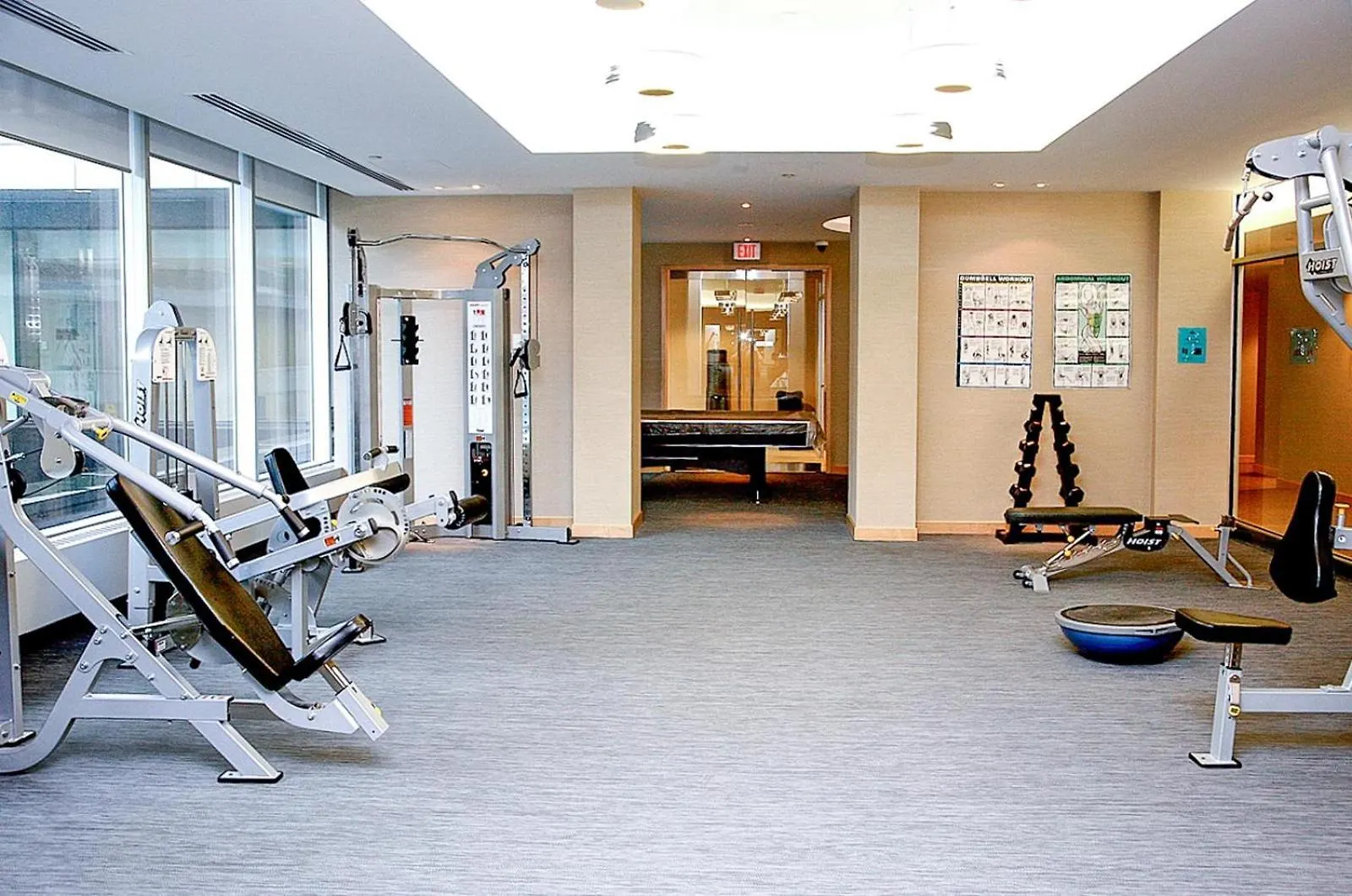 Spacious Condo Next To Cn Tower Toronto Apartment